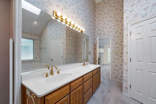 5956 River Bend Drive, Benbrook, TX 76132