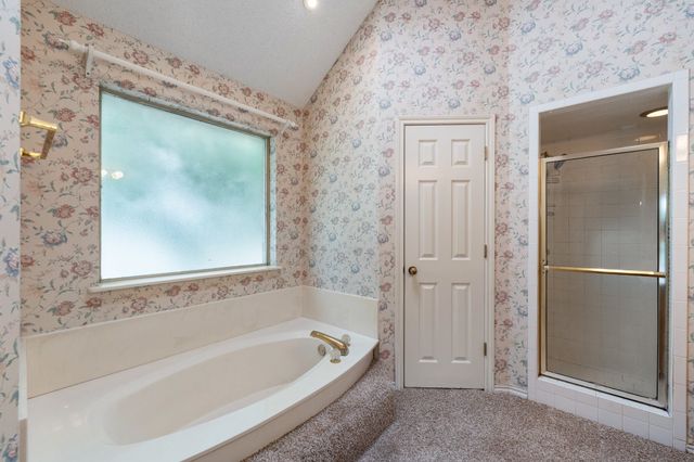 5956 River Bend Drive, Benbrook, TX 76132