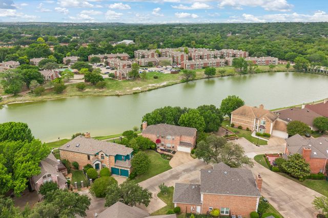 5956 River Bend Drive, Benbrook, TX 76132
