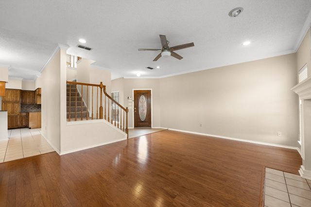 5956 River Bend Drive, Benbrook, TX 76132