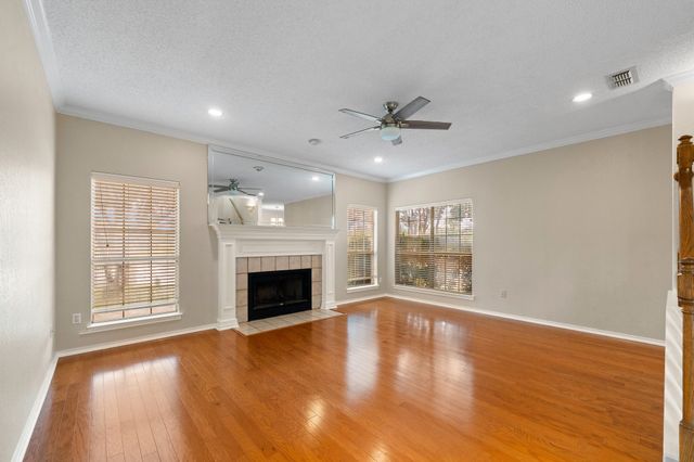 5956 River Bend Drive, Benbrook, TX 76132