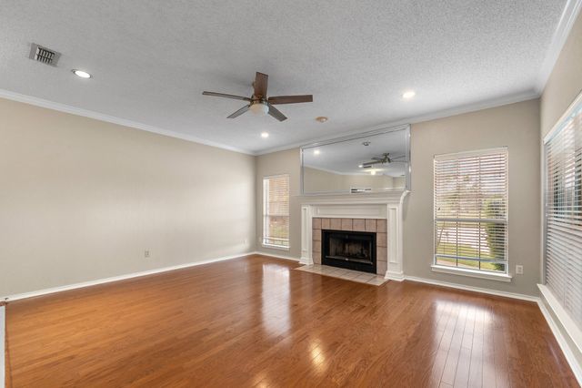 5956 River Bend Drive, Benbrook, TX 76132