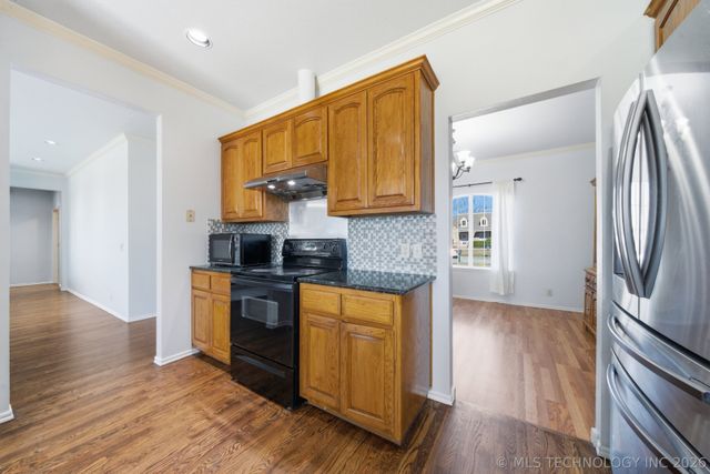 12016 S Date Avenue, Jenks, OK 74037