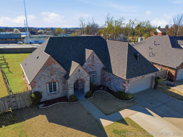 12016 S Date Avenue, Jenks, OK 74037