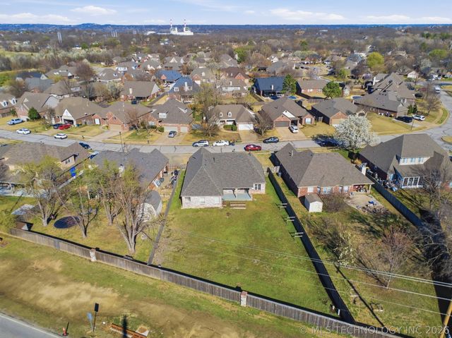 12016 S Date Avenue, Jenks, OK 74037