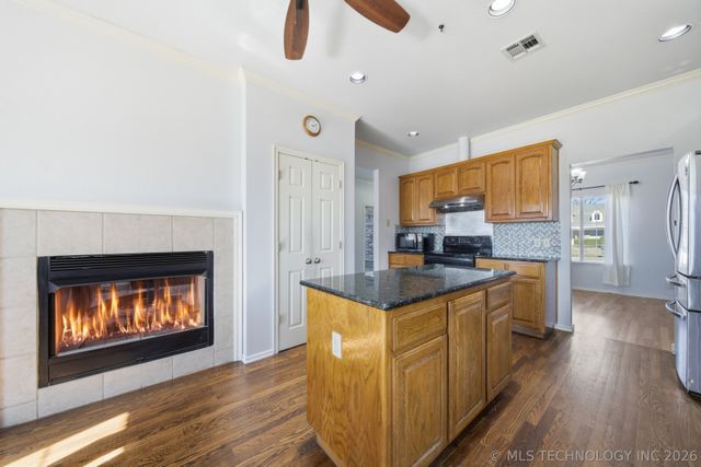 12016 S Date Avenue, Jenks, OK 74037