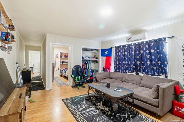 137 BRENNER ST, San Antonio, TX 78237