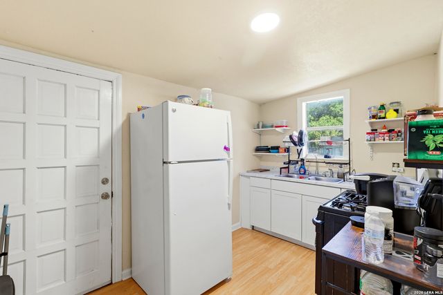 137 BRENNER ST, San Antonio, TX 78237