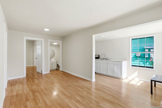 137 BRENNER ST, San Antonio, TX 78237