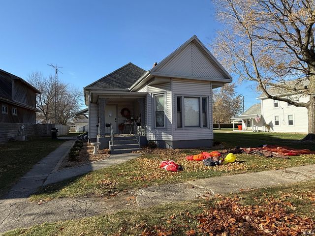 122 N Monon, Francesville, IN 47946