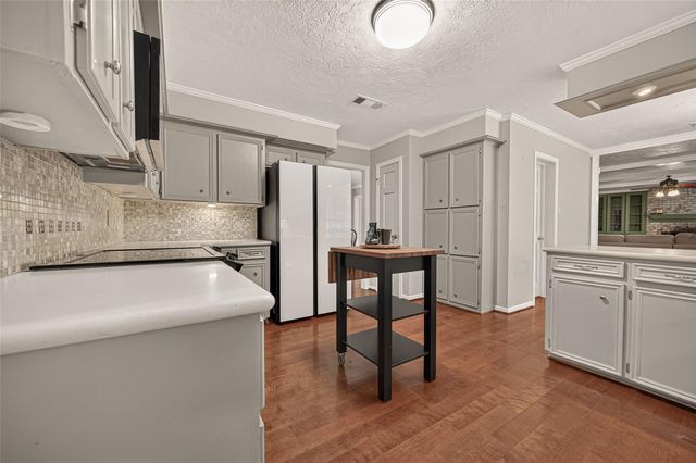 8007 Vickridge Lane, Spring, TX 77379