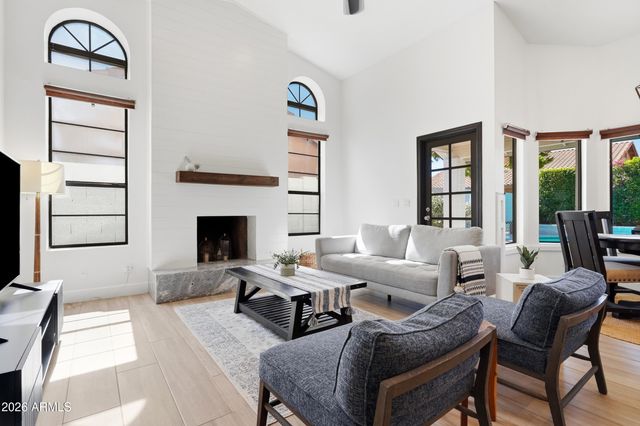 9834 E DREYFUS Avenue, Scottsdale, AZ 85260