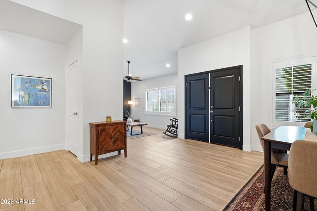 9834 E DREYFUS Avenue, Scottsdale, AZ 85260