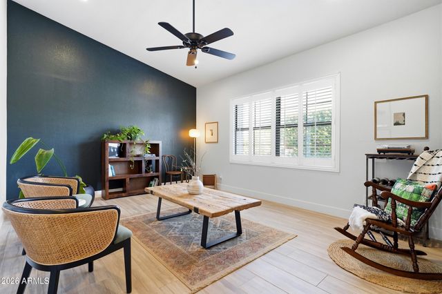 9834 E DREYFUS Avenue, Scottsdale, AZ 85260