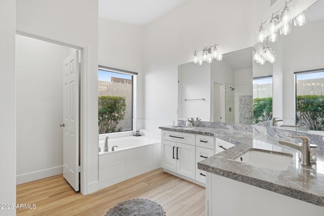 9834 E DREYFUS Avenue, Scottsdale, AZ 85260