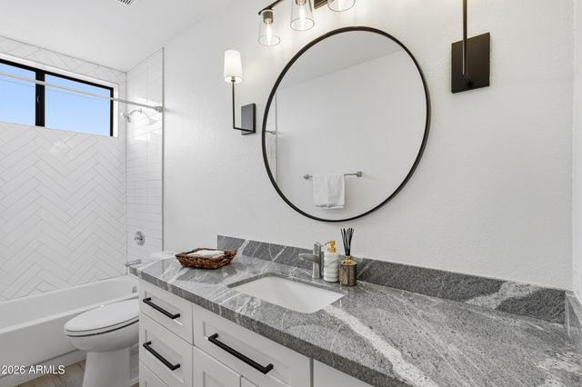 9834 E DREYFUS Avenue, Scottsdale, AZ 85260