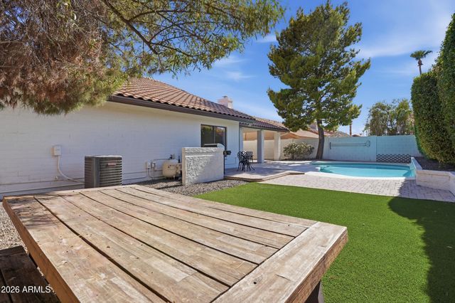 9834 E DREYFUS Avenue, Scottsdale, AZ 85260