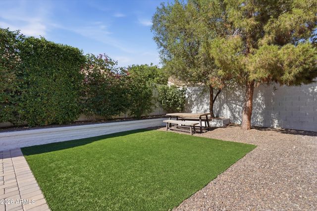 9834 E DREYFUS Avenue, Scottsdale, AZ 85260