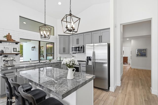 9834 E DREYFUS Avenue, Scottsdale, AZ 85260