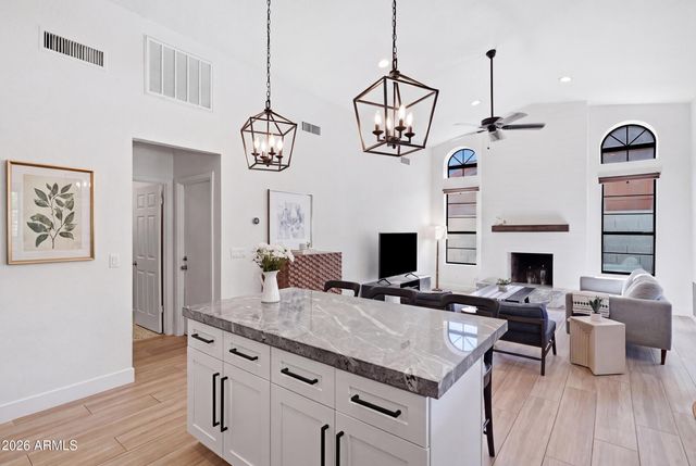 9834 E DREYFUS Avenue, Scottsdale, AZ 85260