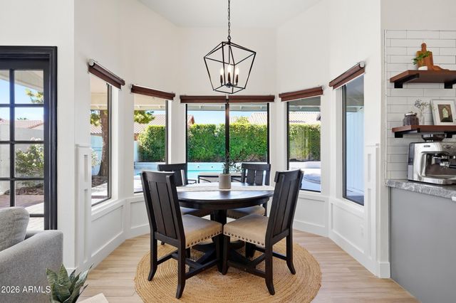 9834 E DREYFUS Avenue, Scottsdale, AZ 85260