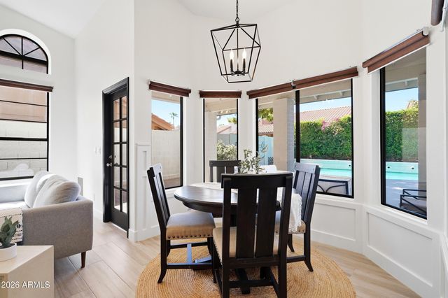 9834 E DREYFUS Avenue, Scottsdale, AZ 85260