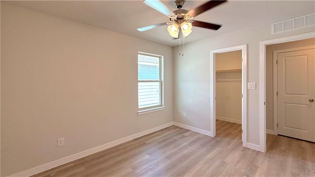 1446 Irigoyen St, Corpus Christi, TX 78415