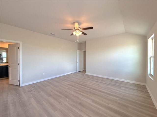 1446 Irigoyen St, Corpus Christi, TX 78415