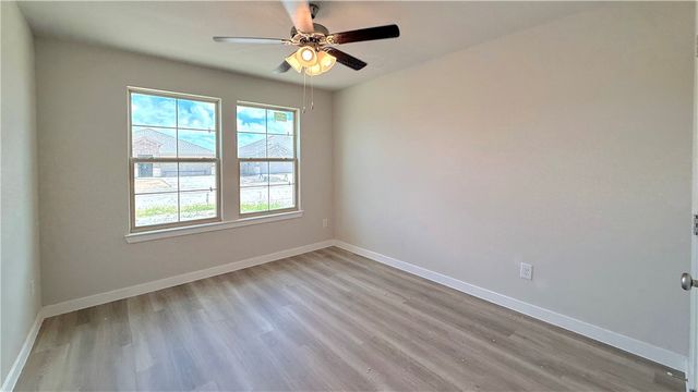 1446 Irigoyen St, Corpus Christi, TX 78415