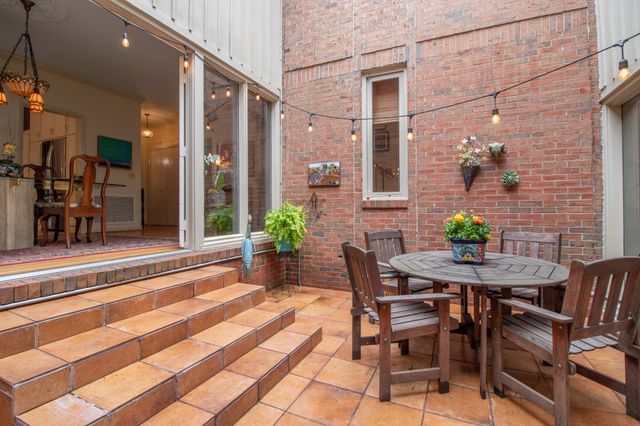 674 Timber Ln, Nashville, TN 37215