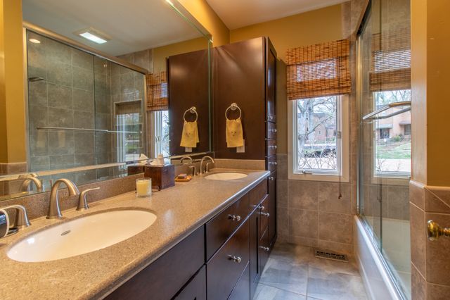 674 Timber Ln, Nashville, TN 37215