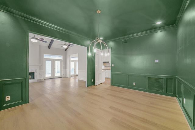 2423 Nantucket Drive, Houston, TX 77057