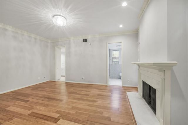 2423 Nantucket Drive, Houston, TX 77057