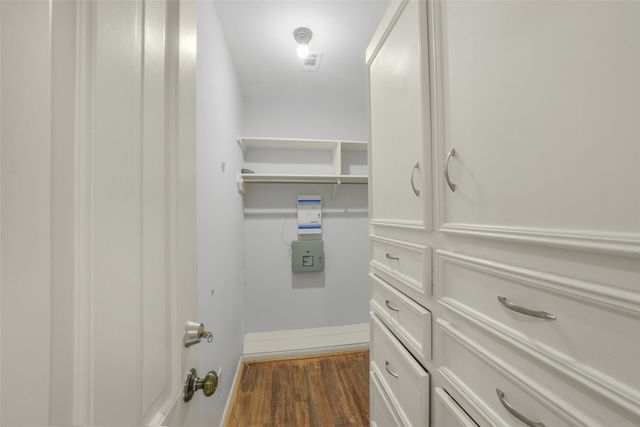 2423 Nantucket Drive, Houston, TX 77057