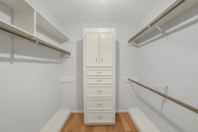 2423 Nantucket Drive, Houston, TX 77057