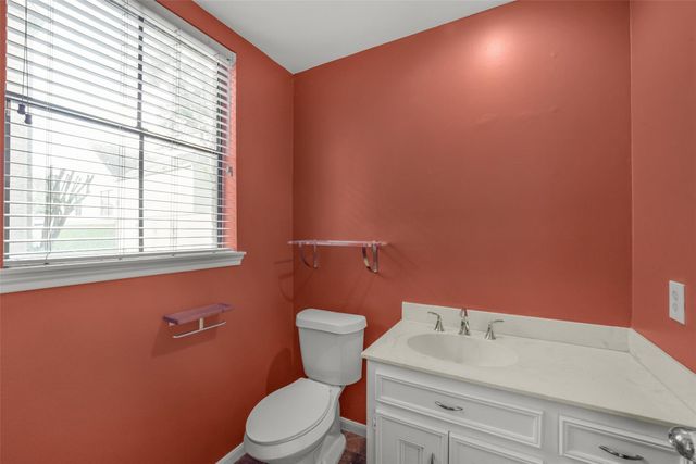 2423 Nantucket Drive, Houston, TX 77057