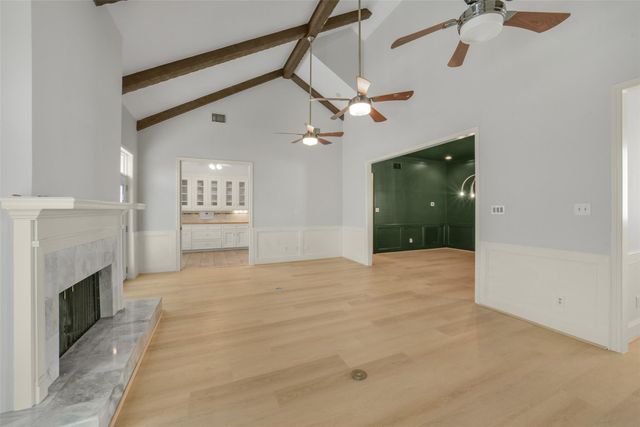 2423 Nantucket Drive, Houston, TX 77057