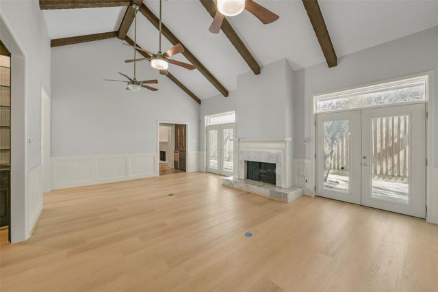 2423 Nantucket Drive, Houston, TX 77057