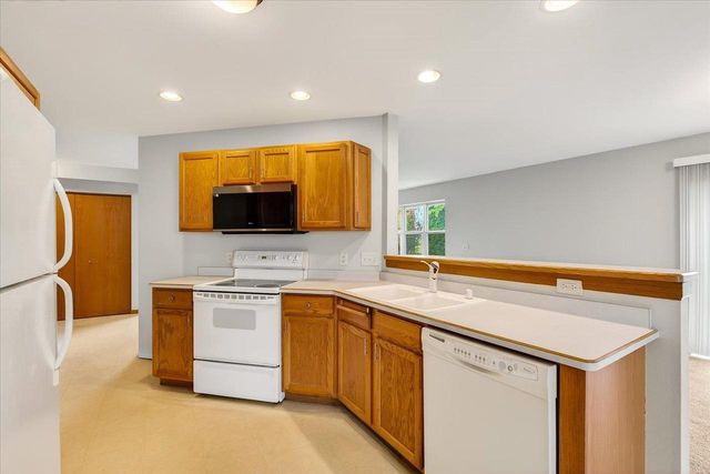 1331 Swordleaf Lane, Sun Prairie, WI 53590