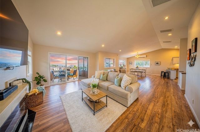 92-1419 Kuamu Street, Kapolei, HI 96707