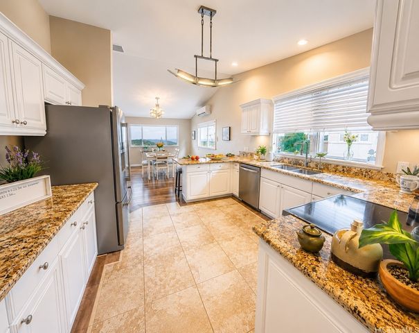 92-1419 Kuamu Street, Kapolei, HI 96707
