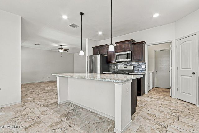 1089 Indigo Sky Street, Horizon City, TX 79928