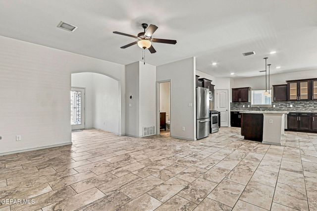 1089 Indigo Sky Street, Horizon City, TX 79928
