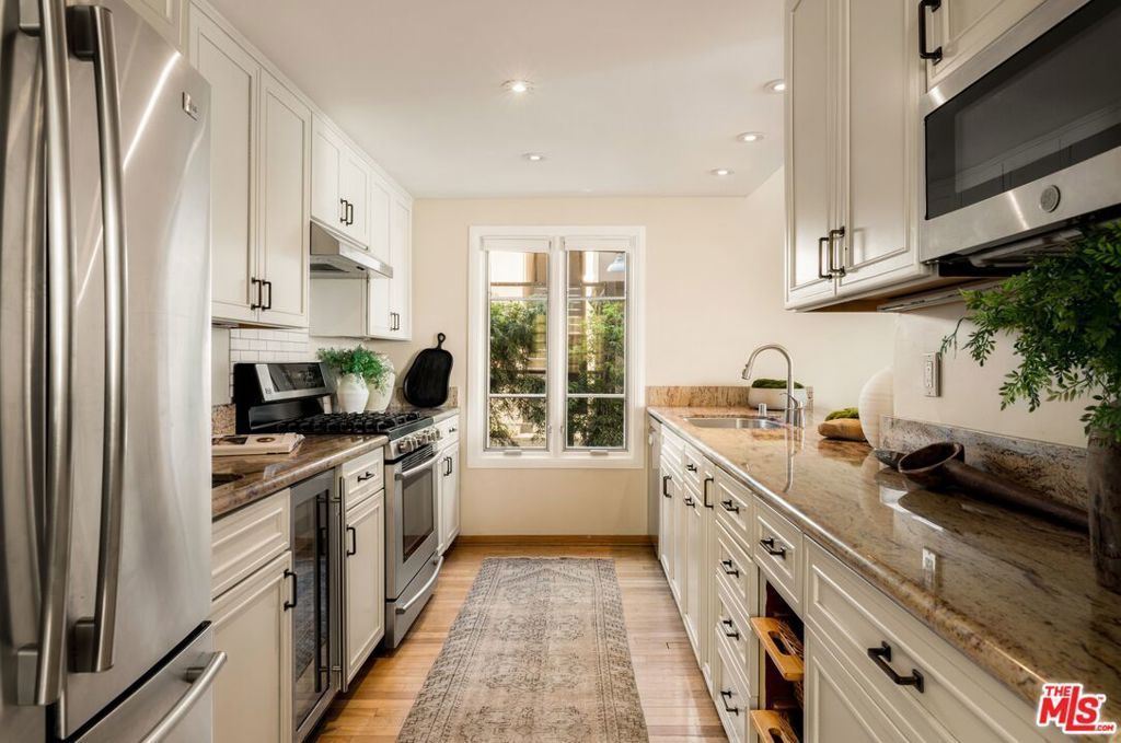 1663 Malcolm Avenue 102, Los Angeles, CA 90024 — photo 4