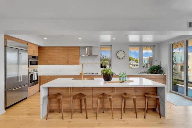 3097 Madison Street 301, Carlsbad, CA 92008
