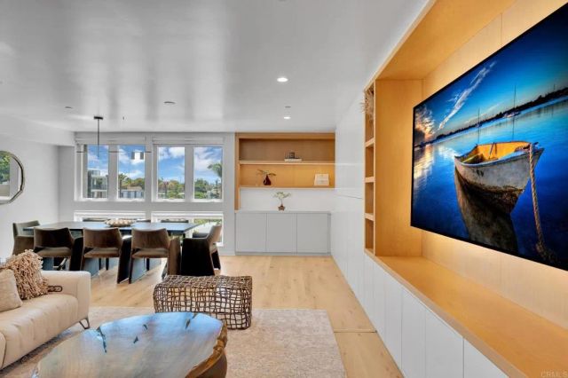 3097 Madison Street 301, Carlsbad, CA 92008