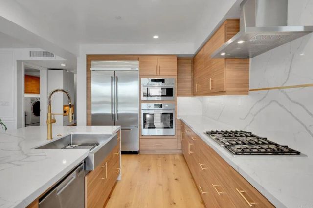 3097 Madison Street 301, Carlsbad, CA 92008