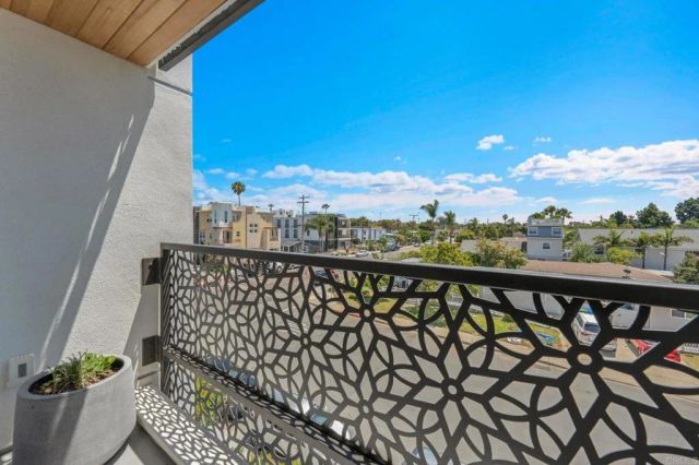 3097 Madison Street 301, Carlsbad, CA 92008