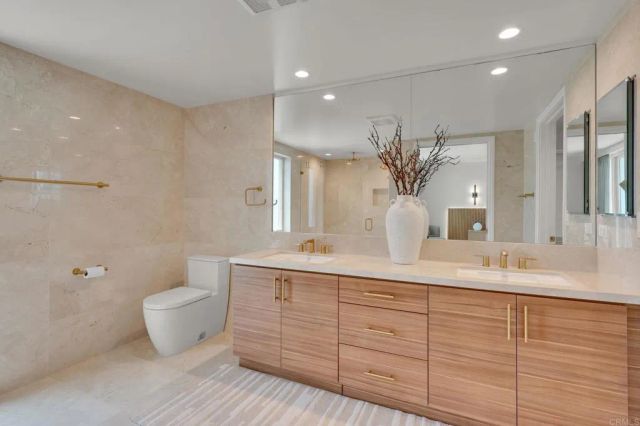 3097 Madison Street 301, Carlsbad, CA 92008