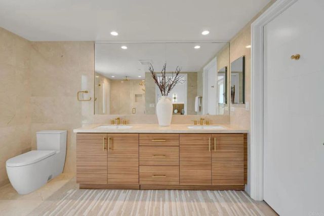 3097 Madison Street 301, Carlsbad, CA 92008